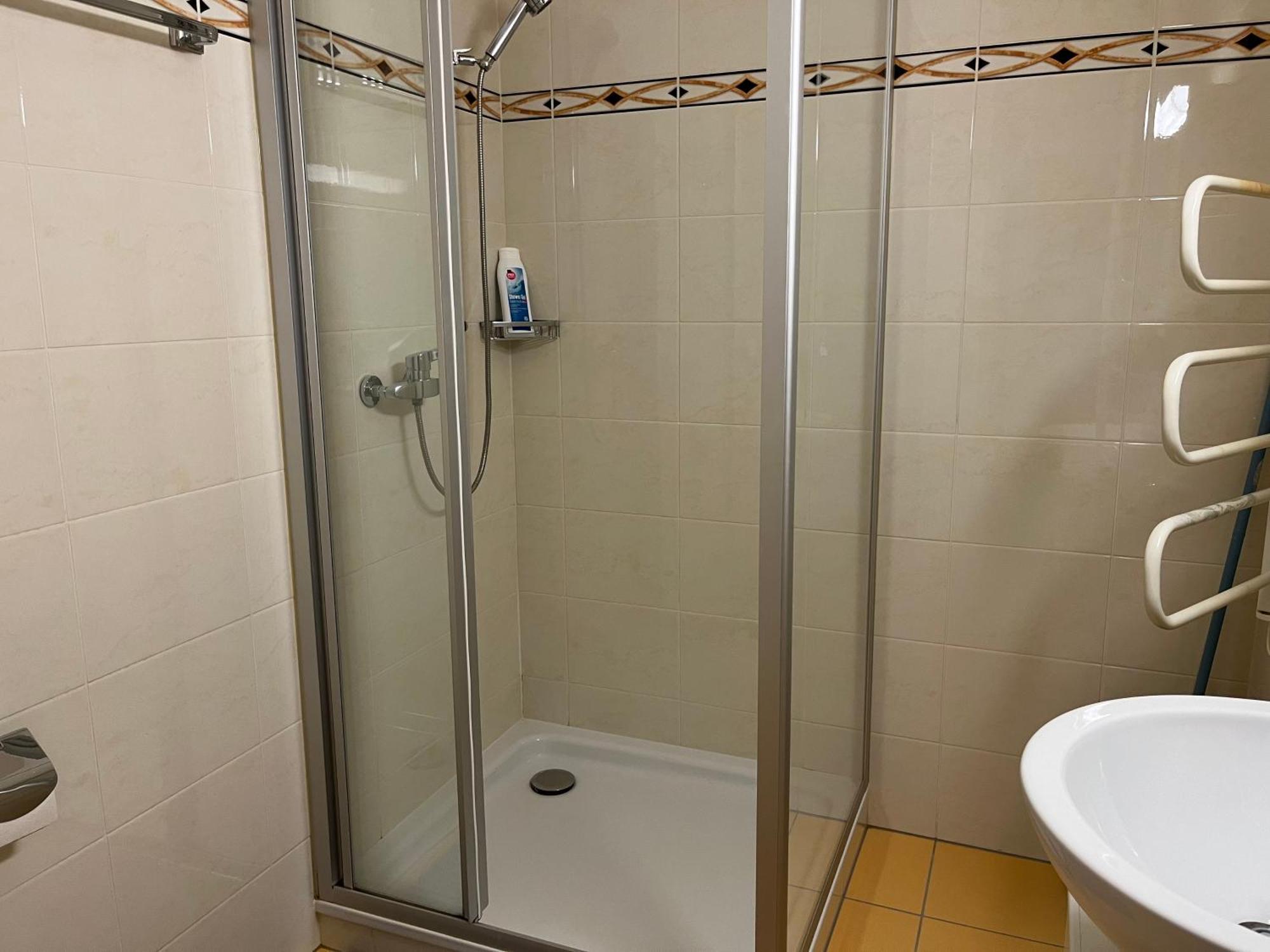 7 Min Walking From Gare Apartment