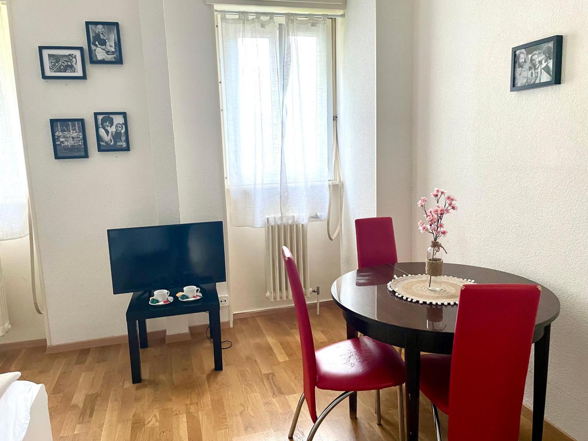 7 Min Walking From Gare Apartment *